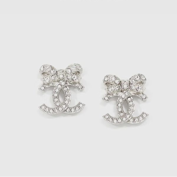 Chanel classic double-C bow-shaped diamond-studded stud earrings