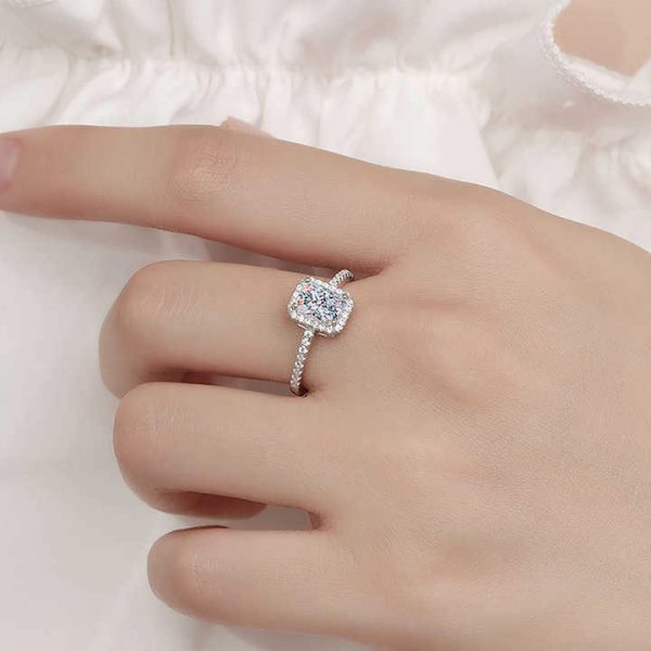 A square sugar ring made of S925 pure silver and set with Moissanite, featuring a light luxury and high-end look - Image 4
