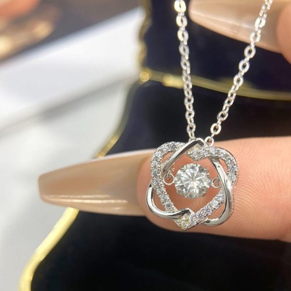 A 0.5-carat Moissanite six-pointed star "beating heart" necklace made of S925 pure silver - Image 4